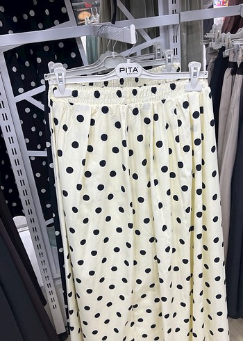 Zara Krem Siyah Puantiyeli Rahat Uzun Etek
