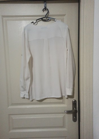 Kadın Beyaz Düğmeli Uzun Kollu - Görsel 2