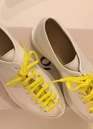 Zigi Soho Beyaz Spor ayakkabı sarı ipli 