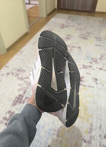 37 Beden beyaz Renk Adidas bayan spor ayakkabı 