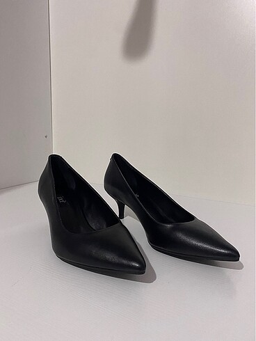 inci #stiletto