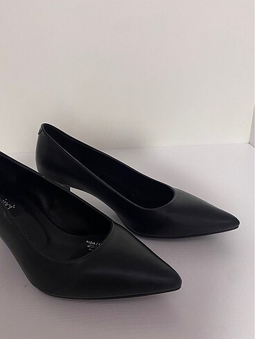 37 Beden siyah Renk #stiletto