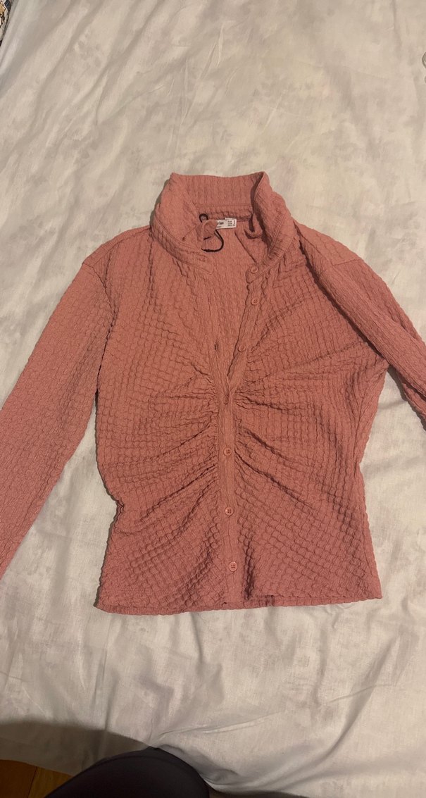 Düğmeli Yüksek Yakalı gömlek - Görsel 3