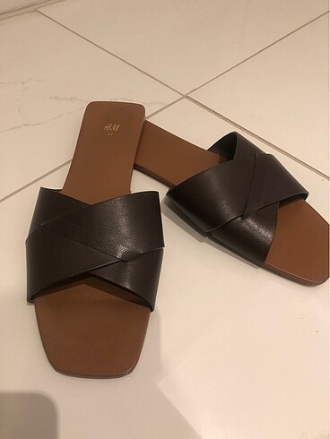 H&M terlik