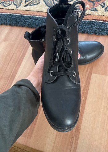 36 Beden Kadın Siyah Deri Goth Botlar