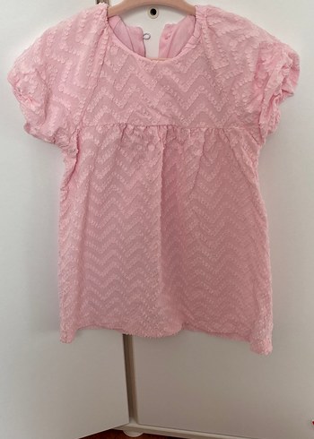 Pembe bandanalı elbise