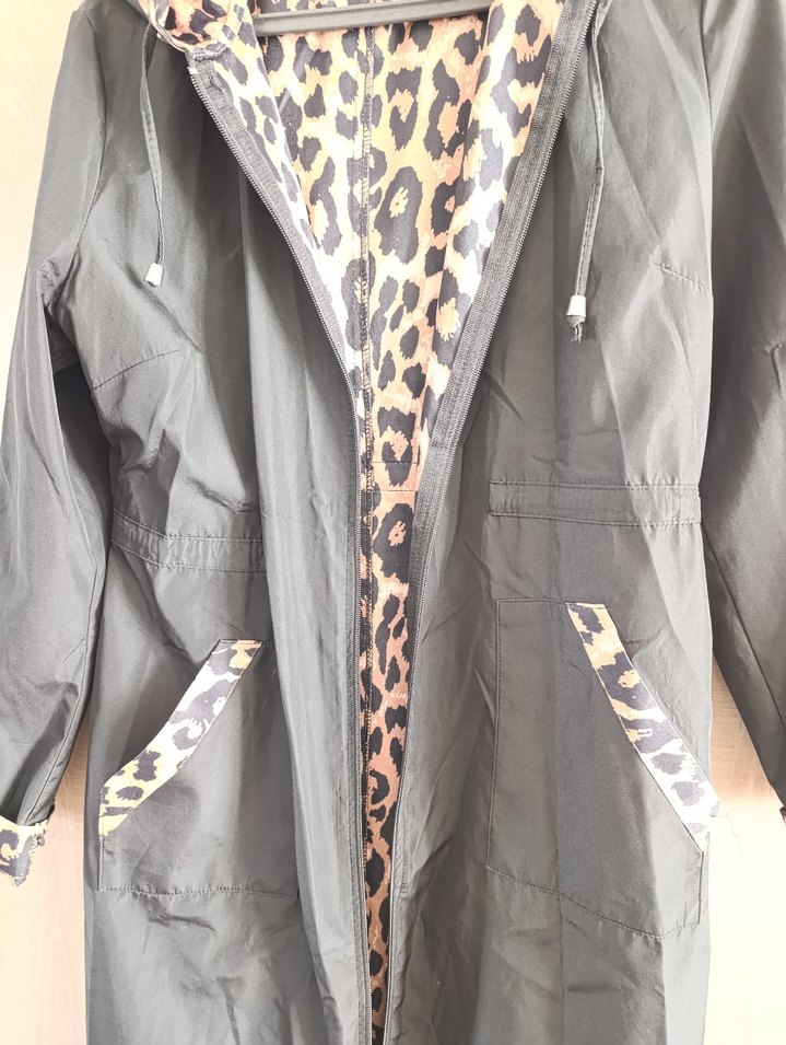 Leopar Desenli Kadın Yağmurluk, Fermuarlı, Uzun - Görsel 3
