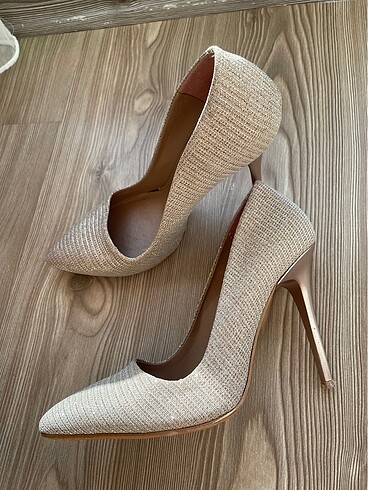 Simli Stiletto