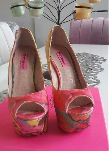 37 Beden çeşitli Renk Betsey Johnson platform topuklu ayakkabı 37