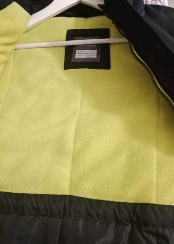 LC Waikiki erkek çocuk kayak montu - Görsel 4