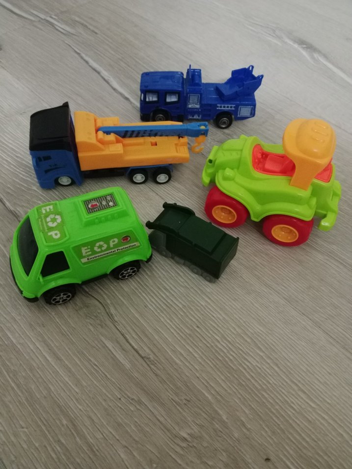 Renkli Oyuncak Araba Seti - Görsel 2