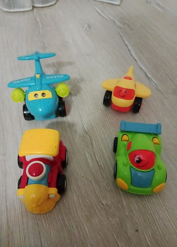 Renkli Mini Oyuncak uçak ve arabalar - Görsel 2
