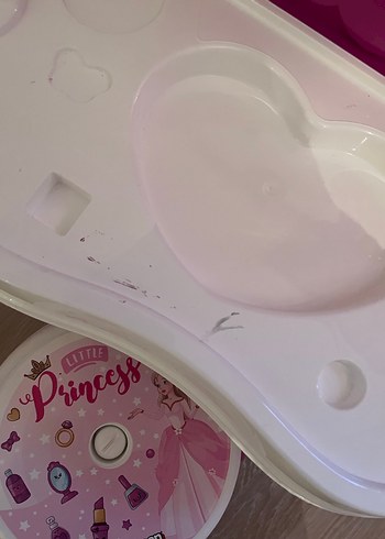 Pembe Kalpli Ayna ve Tabureli Çocuk Oyun Masası - Görsel 5