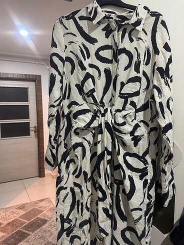 LC Waikiki LCW Siyah beyaz bağlama detaylı tunik