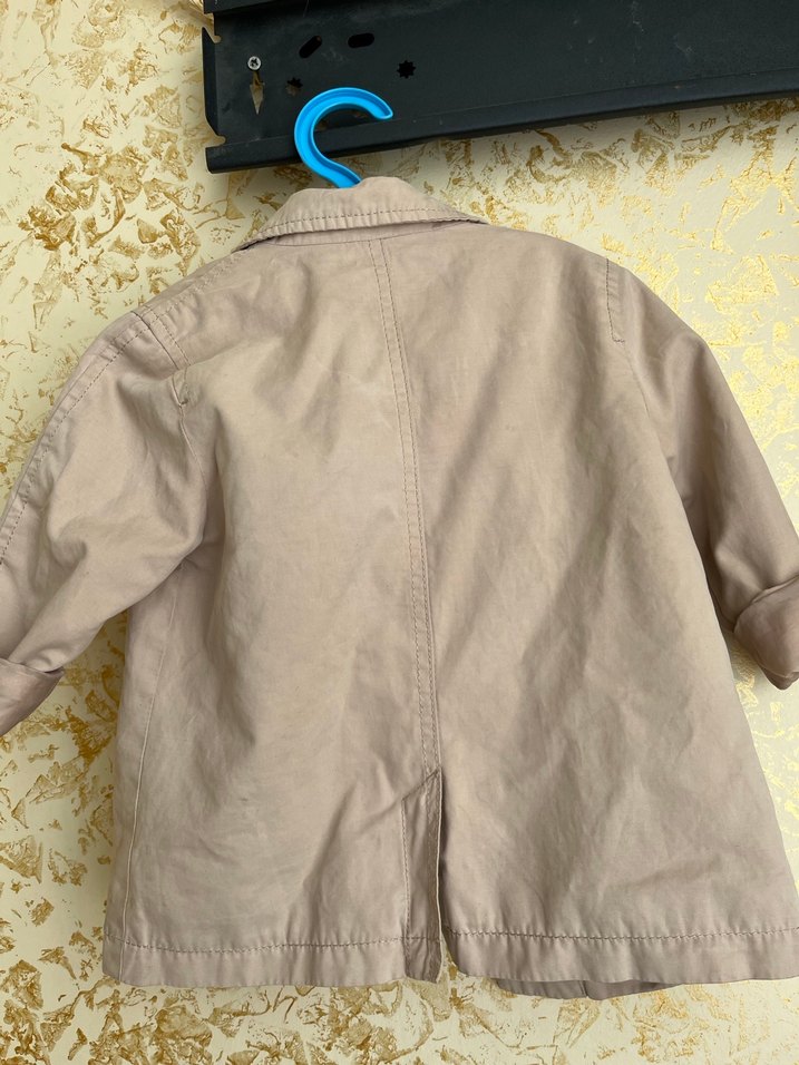 Bej Düğmeli zara marka çocuk trenç - Görsel 3