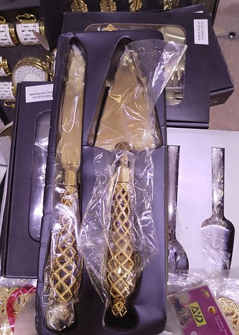 Diğer Parlak Altın Pasta Servis Seti