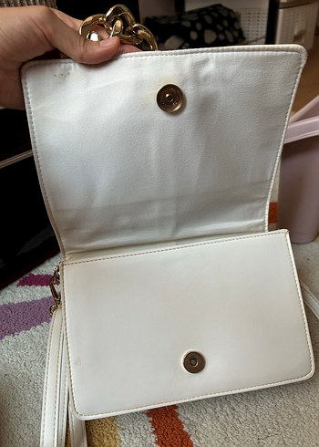 Beyaz Deri Zincir Detaylı Kadın Çanta - Görsel 5