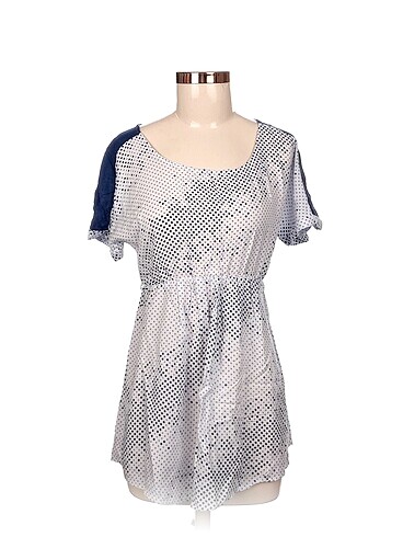 LC Waikiki Bluz %70 İndirimli.