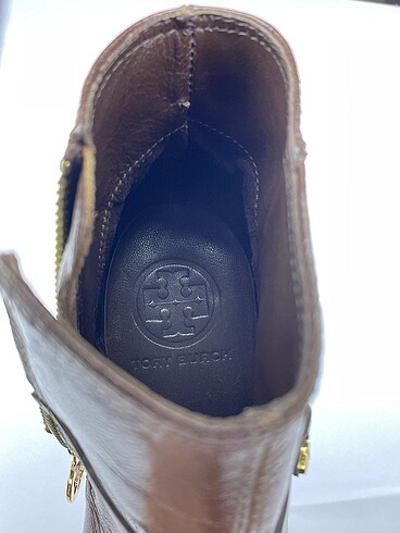 38 Beden kahverengi Renk Tory Burch Bot %70 İndirimli.