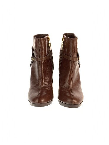 38 Beden Tory Burch Bot %70 İndirimli.