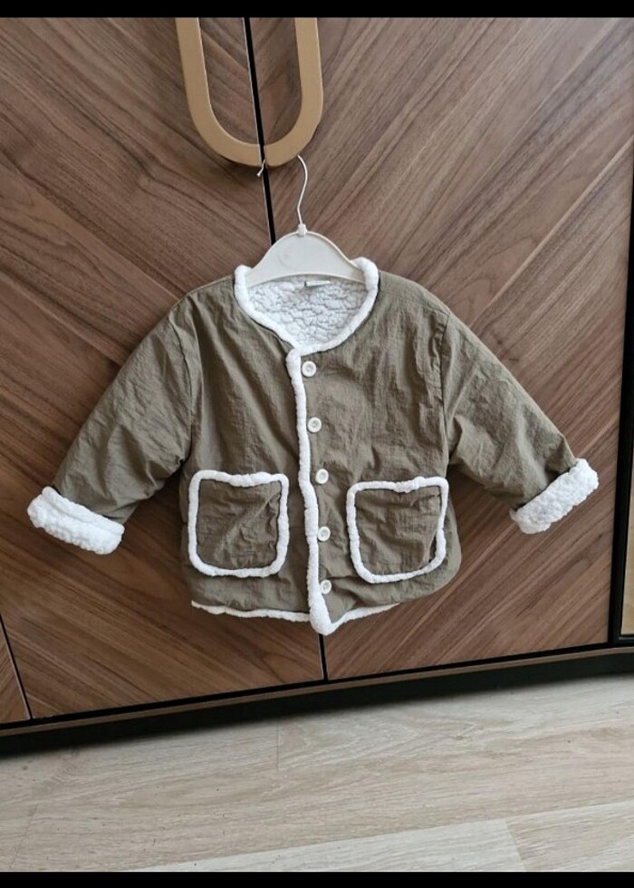 Urunu 1 veya 2 kez kullandık yıkadım öylece duruyor küçük geldiğ - Görsel 3