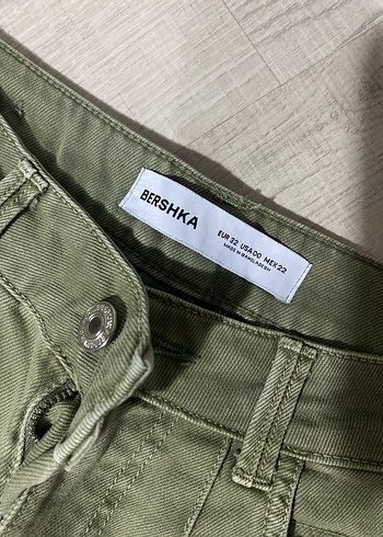Bershka Haki Kargo Pantolon - Görsel 4