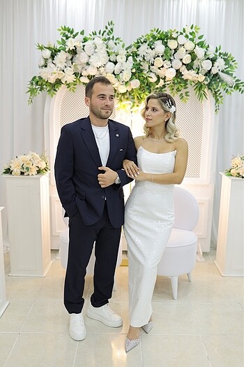 Beyaz elbise