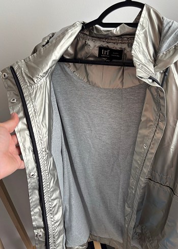 Gri Metalik yağmurluk mevsimlik - Görsel 4