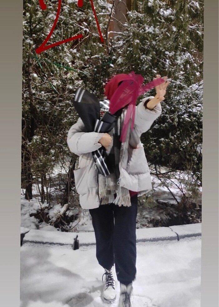 Gri şişme mont - Görsel 5