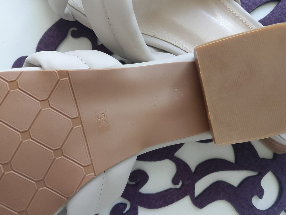 Çapraz Kadın Terlik - Görsel 3