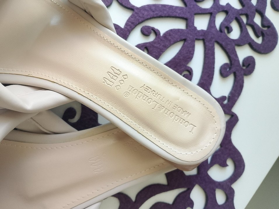 Çapraz Kadın Terlik - Görsel 4