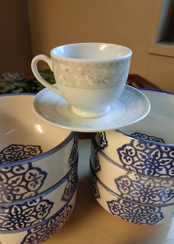 Mavi Desenli Kaseler ve Kahve Fincanları - Görsel 2