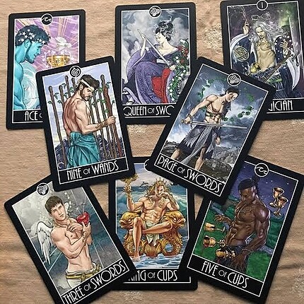 Divine Diversity Tarot Destesi