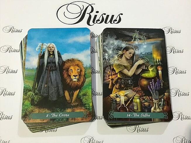 Green Witch Tarot Destesi