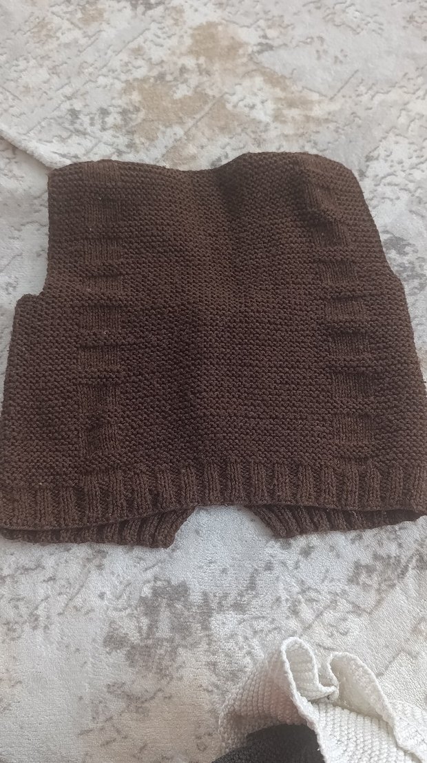 Erkek Çocuk Örgü Kahverengi Yelek - Görsel 2