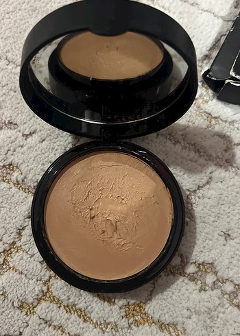 Note Orta Bej Işıltılı İpek Krem Pudra 10g - Görsel 2