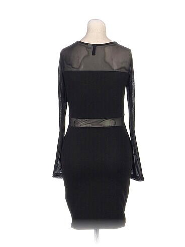 34 Beden PreLoved Kısa Elbise %70 İndirimli.