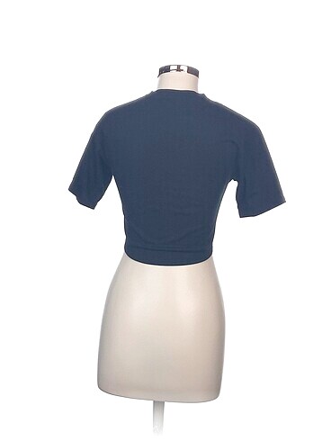 s Beden Delta T-shirt %70 İndirimli.