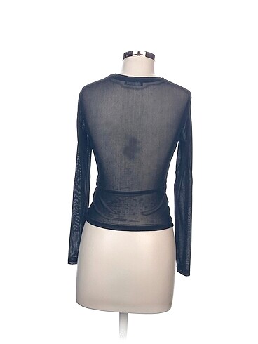 s Beden Bershka Bluz %70 İndirimli.