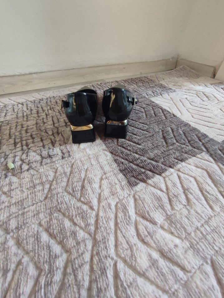 Siyah  Tokalı Kadın Topuklu Ayakkabı - Görsel 4