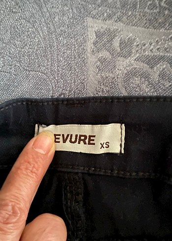 12-13 Yaş Beden Kızlar için Siyah Nakışlı Denim Askılı Tulum