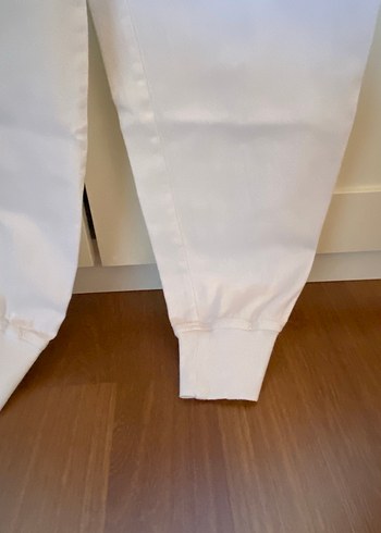 Kadın Beyaz Pamuklu Rahat Kesim Pantolon - Görsel 2