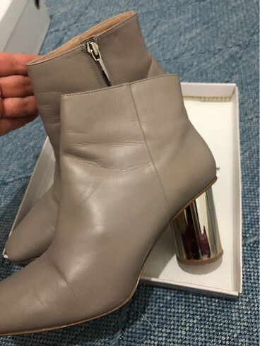 39 Beden Zara Bot