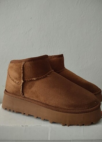 36 Beden Ugg bot