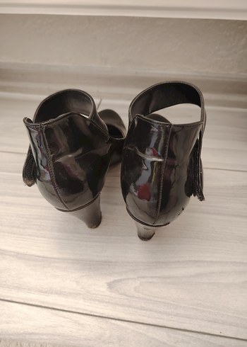 Diğer Siyah Rugan Tokalı Topuklu Stiletto