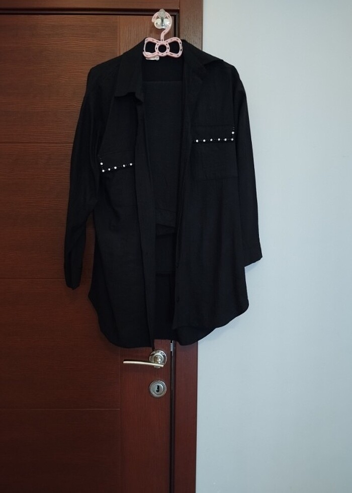 Siyah gömlekli ikili takım - Görsel 2