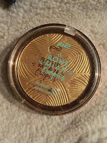  Beden Renk Bohemian bronzer aydınlatıcı