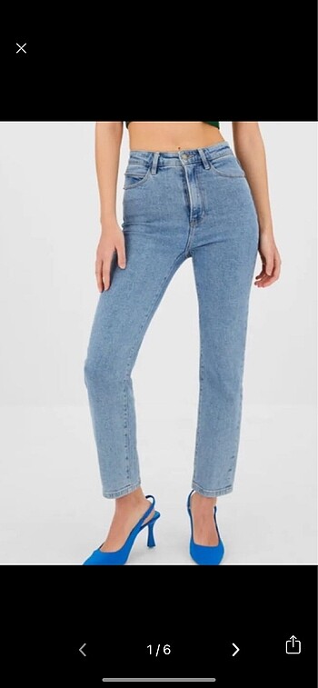 stradivarius slim fit mom jeans