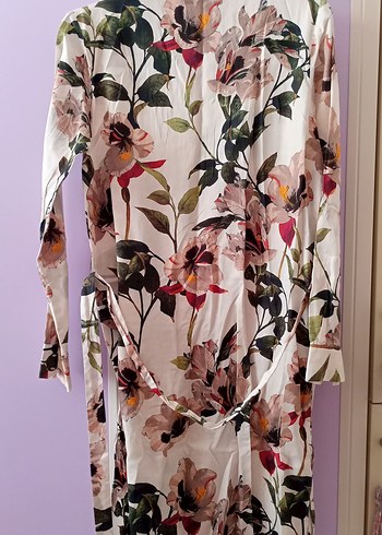 Çiçek Desenli Uzun Tunik - Görsel 6