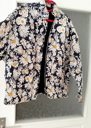 Zara Beyaz Çiçek Desenli Kadın Midi Ceket